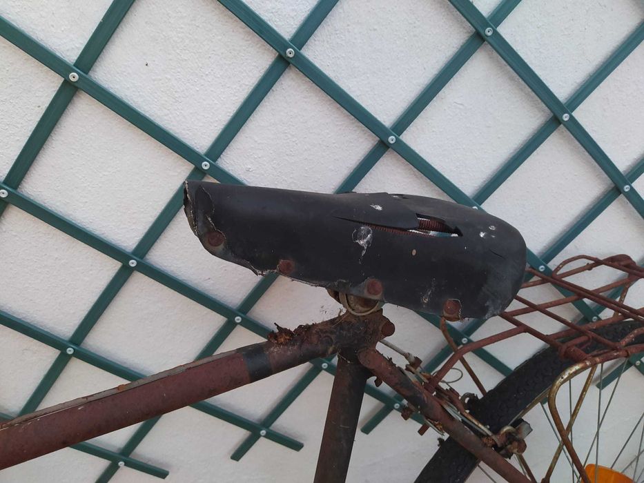 Bicicleta antiga velha, estilo pasteleira