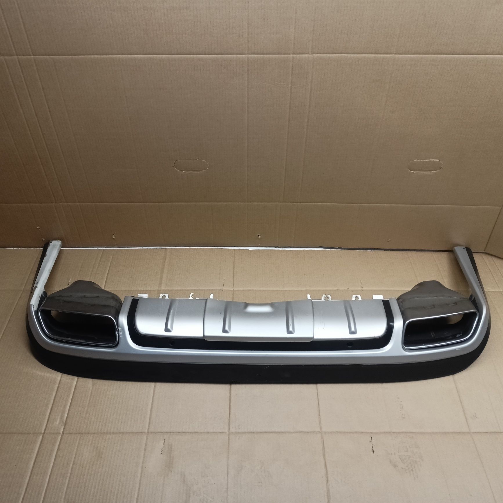 Dyfuzor spoiler Volvo V60 cross country