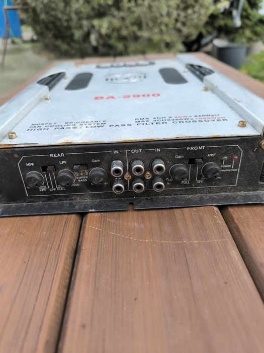 Wzmacniacz Boss BA-2900 4 kanały 1000 Wat 4x100 RMS 2x200 RMS okazja