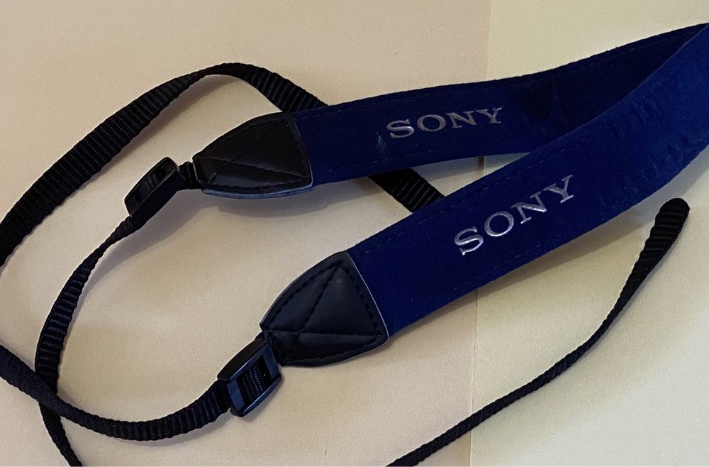 Pasek na ramię do aparatu Sony niebieski aksamit