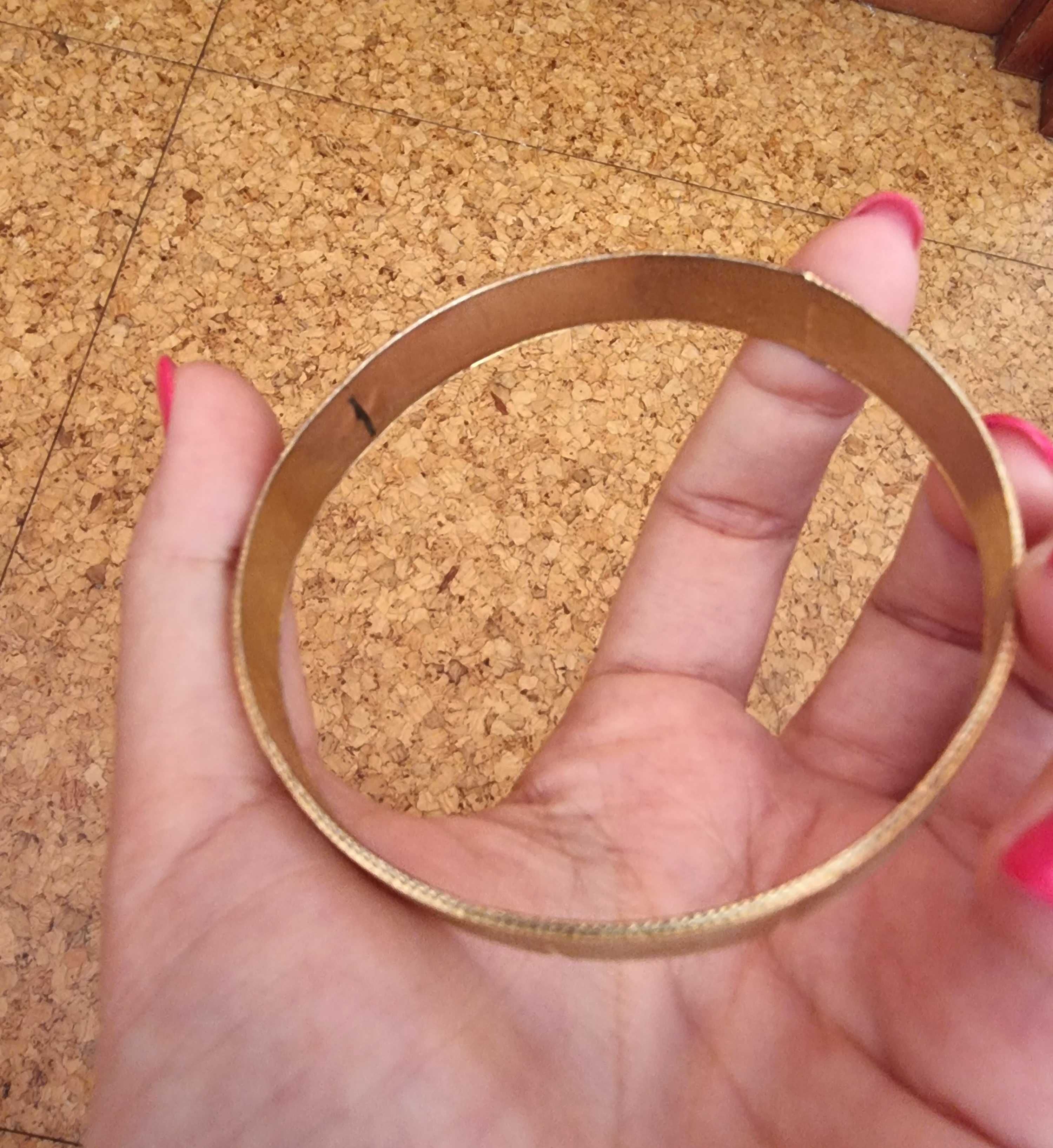 Pulseira dourada