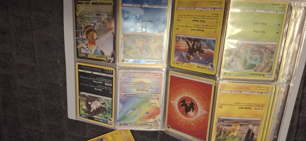 Album z kartami pokemon