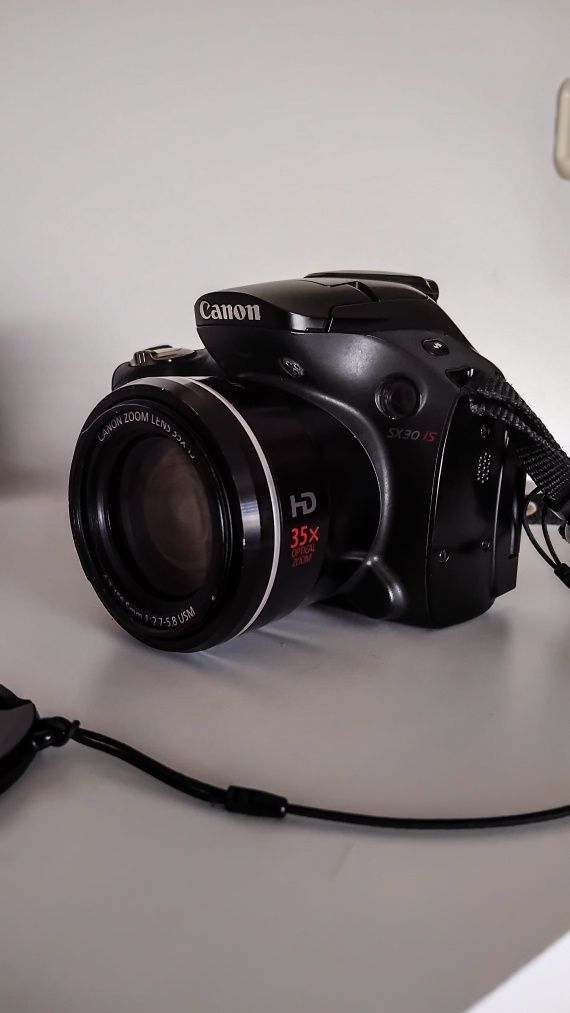 Aparat fotograficzny Canon PowerShot SX30 IS