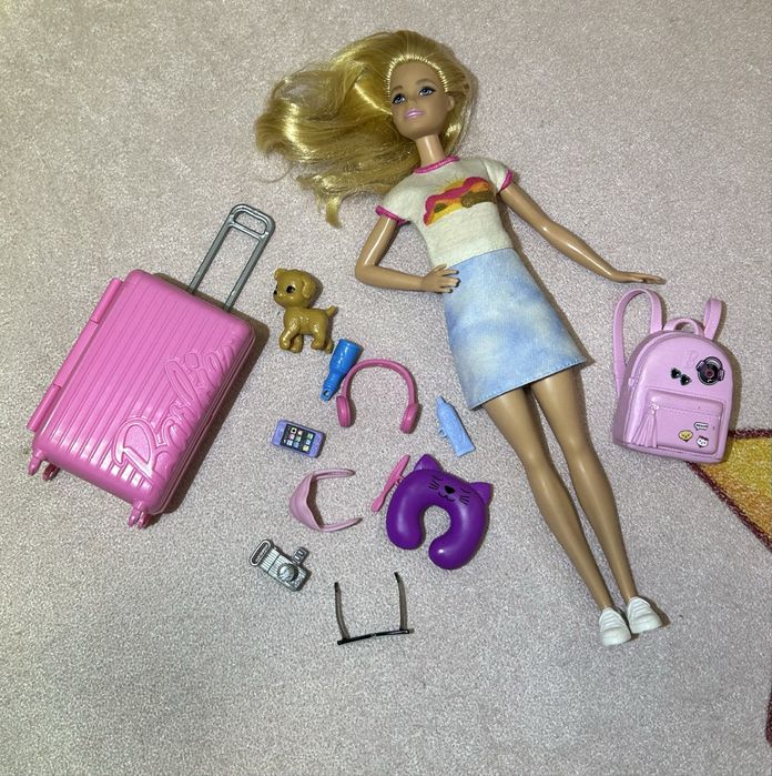 Лялька Barbie мандрівниця