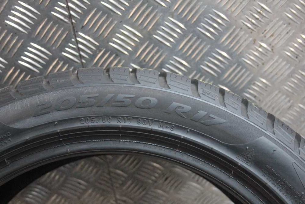 205/50/17 Pirelli Sottozero 3 205/50 R17 93v XL 7,6mm 2020r