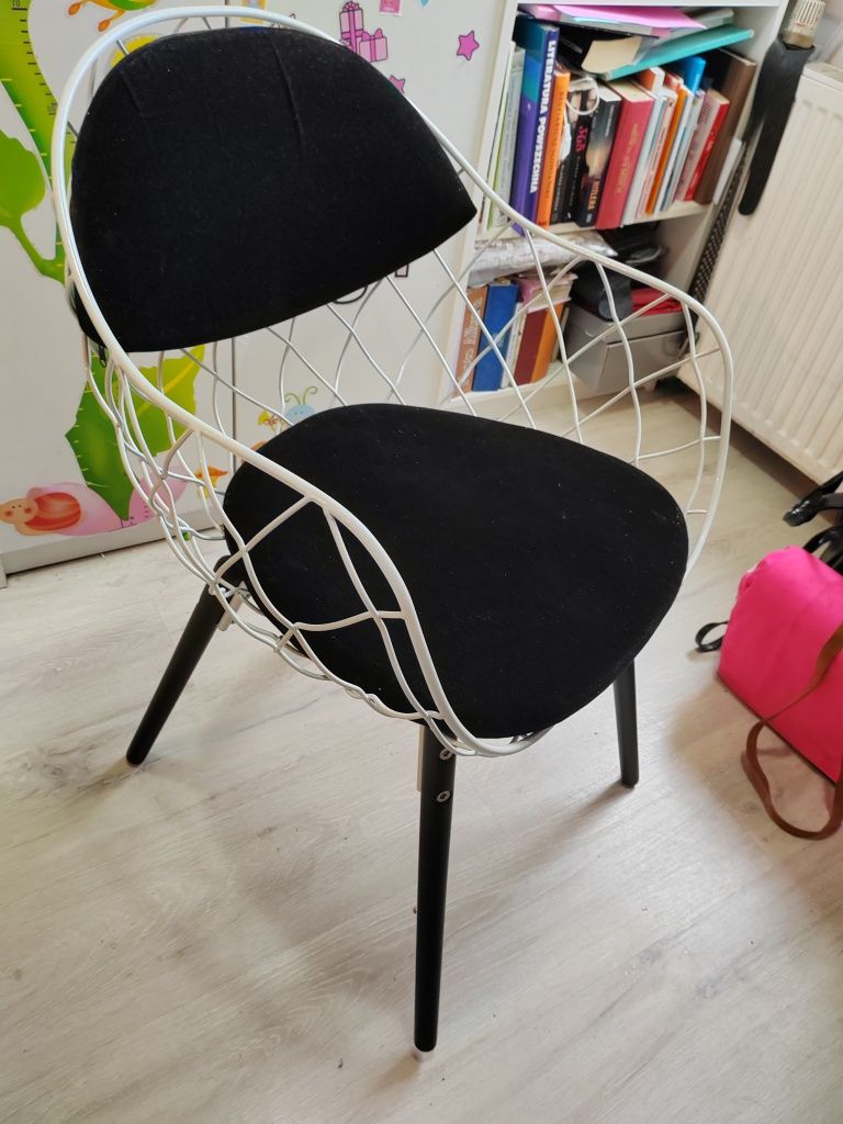 Krzesła - kosze  3 sztuki