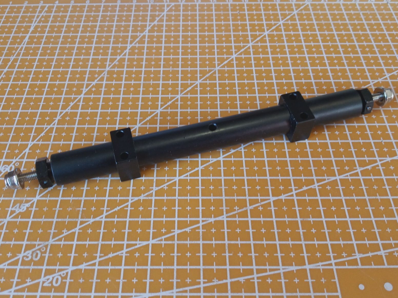 Metalowy most oś 140mm do modelu przyczepki rc 1:10 1:14 TAMIYA SCX