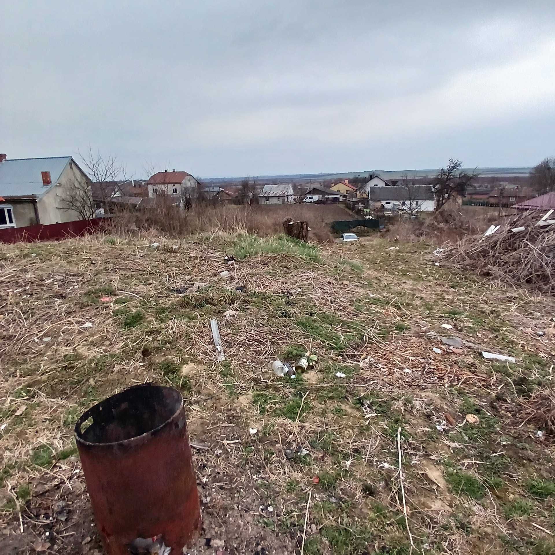 Продаж ділянки під забудову з усіма комунікаціями . ЯМПІЛЬ.