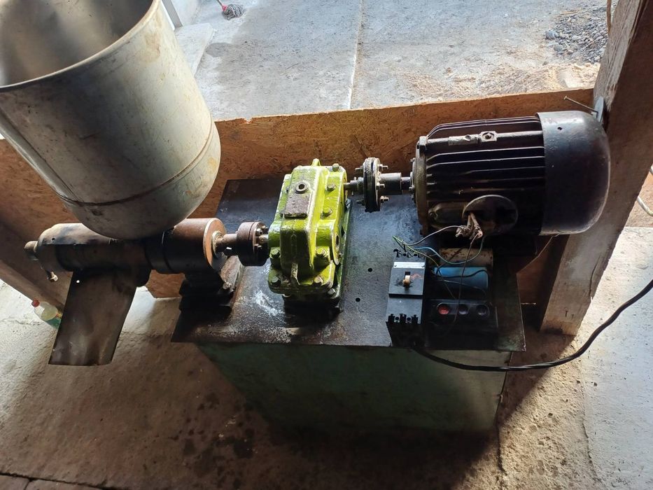 Маслопрес холодного віджиму