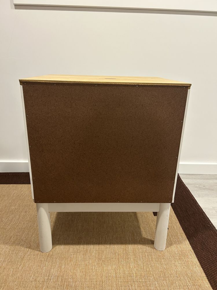 Mesa de cabeceira
