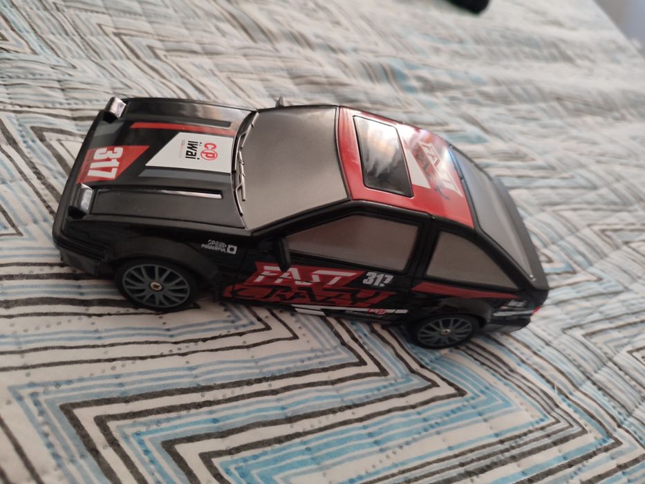 Carro telecomandado de drift