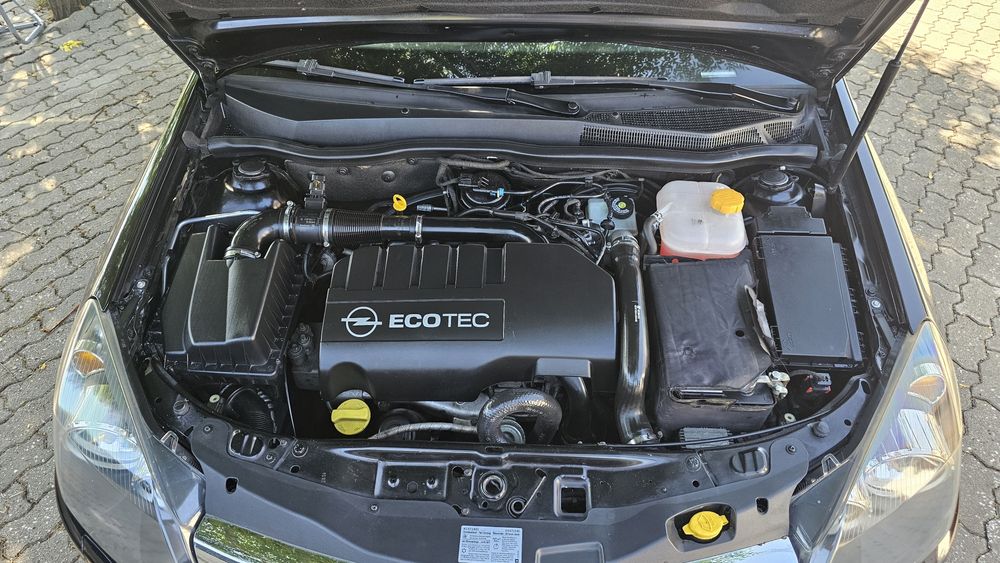 Opel Astra H GTC