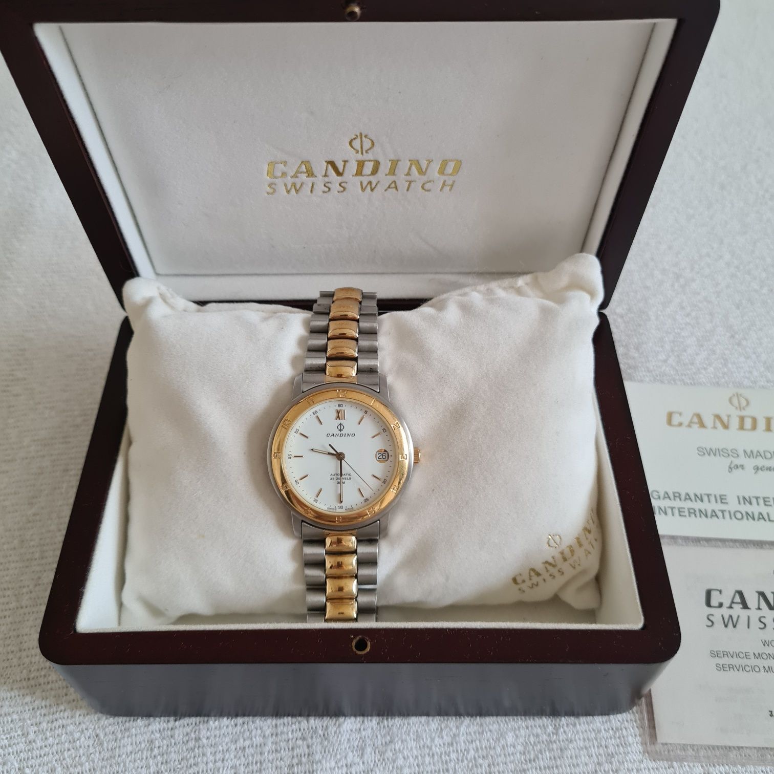 Годинник швейцарський Candino