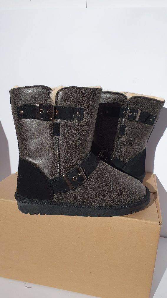 Śniegowce damskie nowe UGG Australia w rozmiarze 36