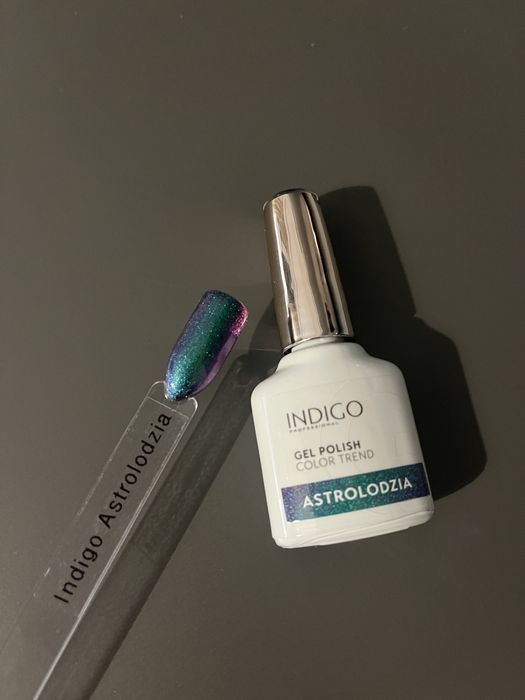 Lakiery do paznoki hybrydowe- 11 kolorow plus baza