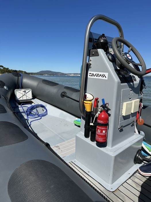 Semi rigido “flutuadores novos”