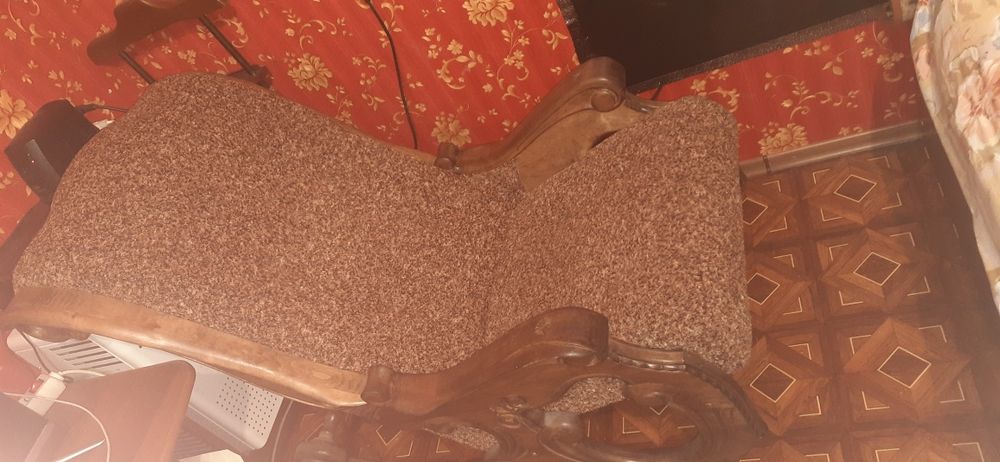 Продам кресло качалку