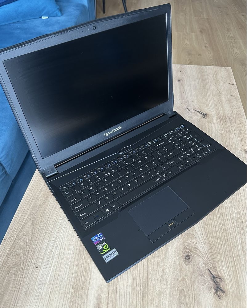Laptop Hyperbook N85S i5-8300H/8GB/1000 GTX1050