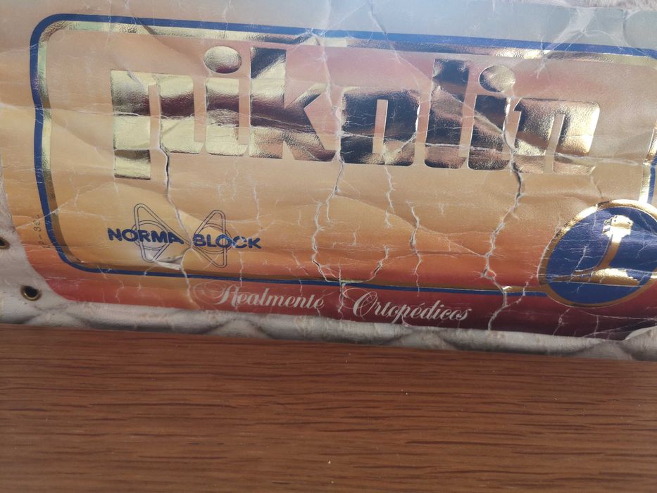 Cama area com colchão monobloc Pikolin