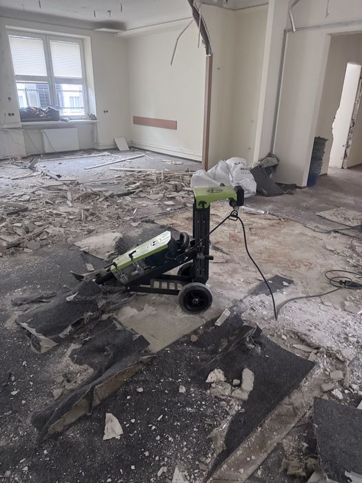 Wyburzenia, wywoz gruzu,,rozbiorki.skuwanie kucie  scian , posadzki