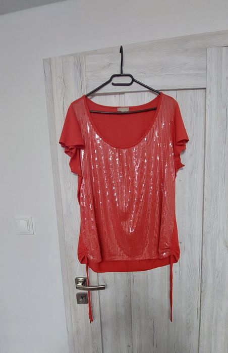Bluzka z cekinami rozm. 46/48