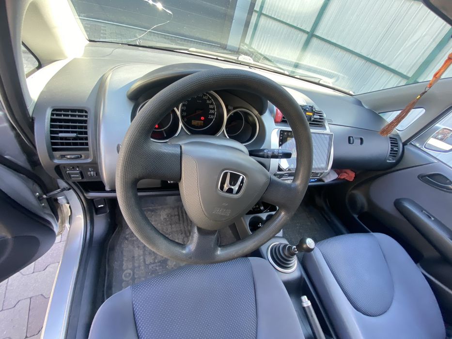 Хонда джаз 1.25 ..