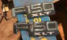 FORD F150 97-04 xlt emblemat emblem ornament NAPIS znaczek logo na blotnik klape bagaznika drzwi 1997 1998 1999 2000 2001 2002 2003 2004