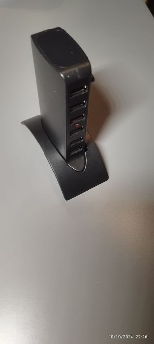 9-Port USB Hub with USB Cables64172213114497122