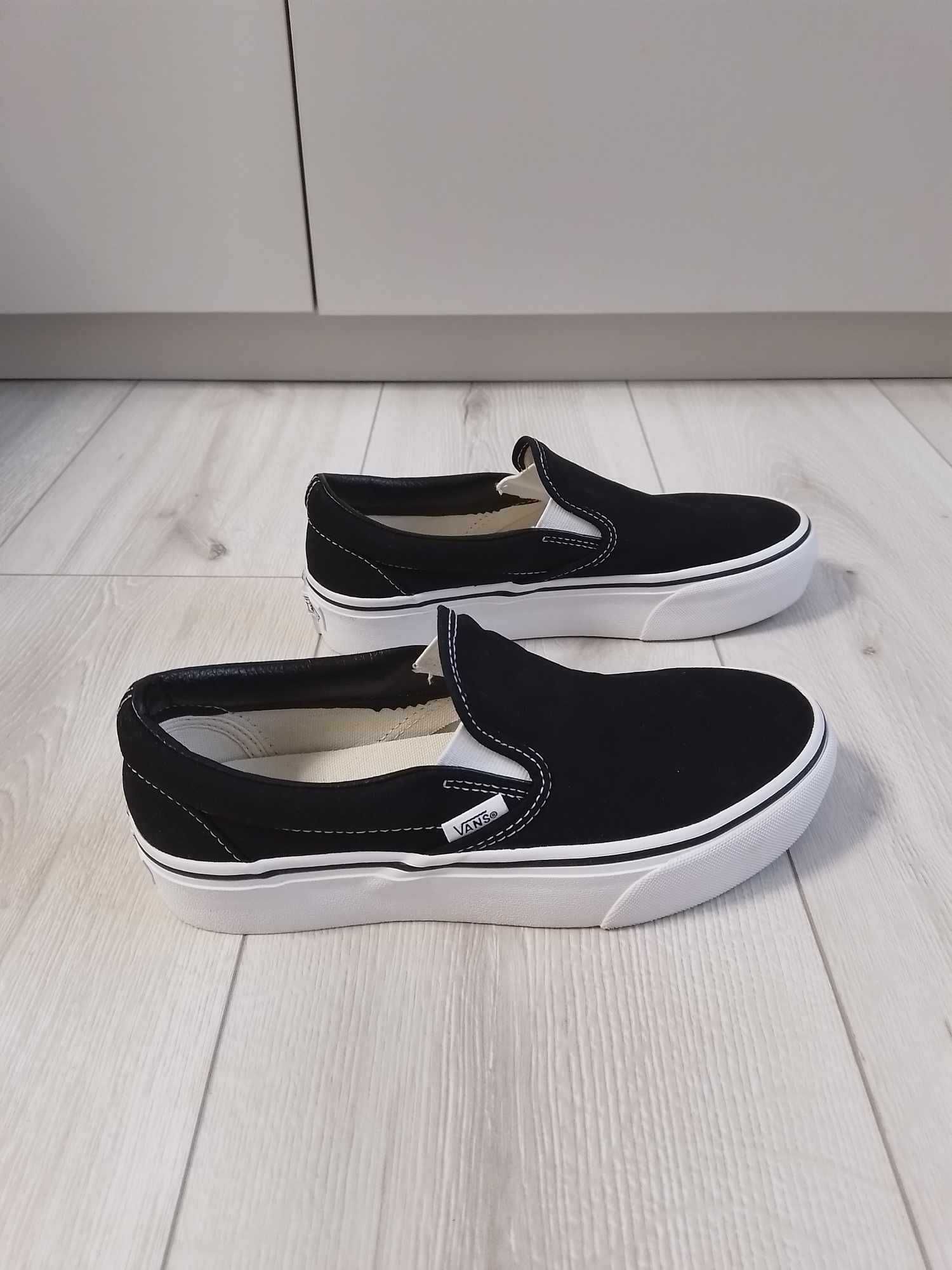 Кросівки Classic Slip-On P VN00018EBLK Чорний,37р.VANS