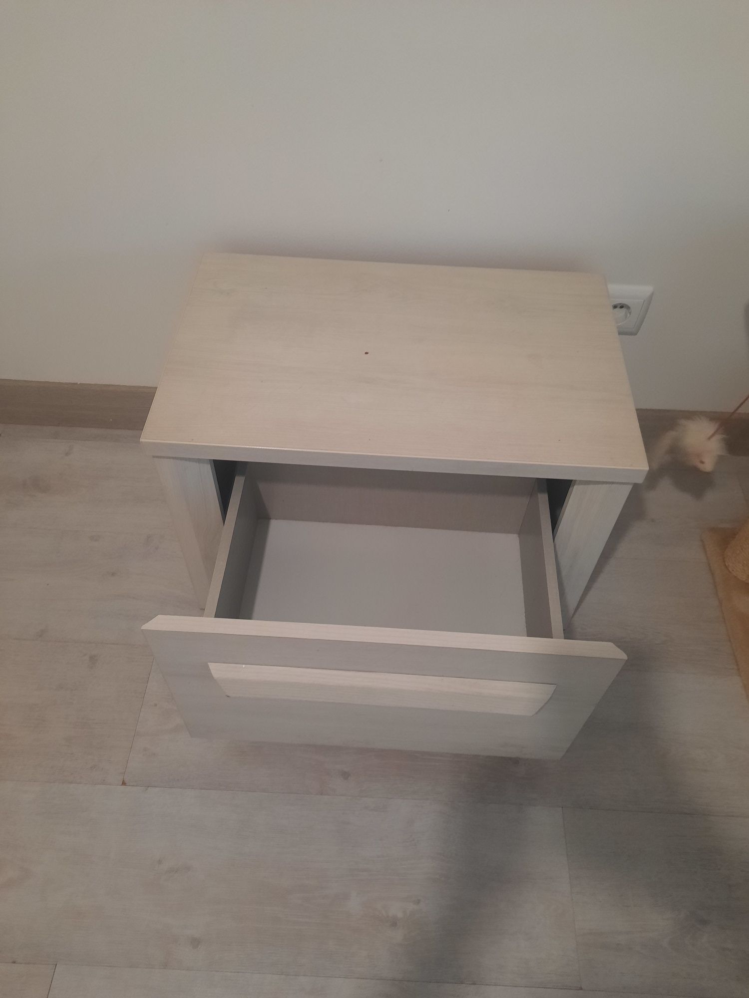 Mesa de cabeceira madeira