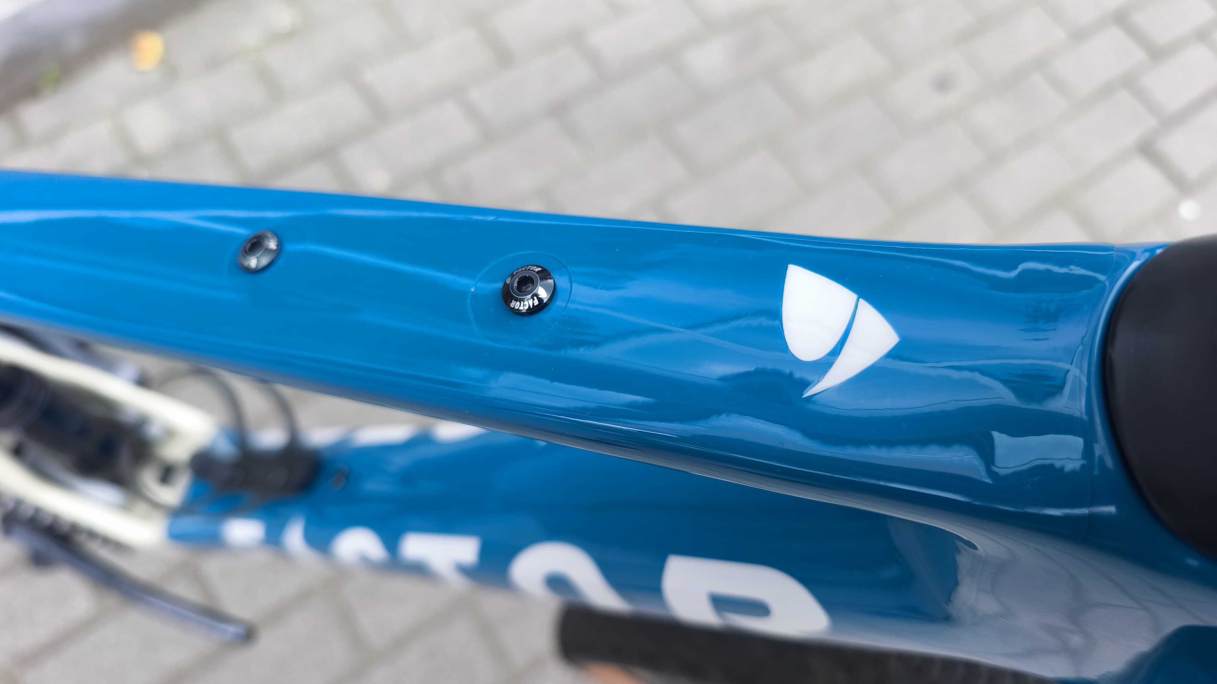 Rower Factor Lando XC Carbon AXS BlackInc DT Swiss CeramicSpeed L TOP!