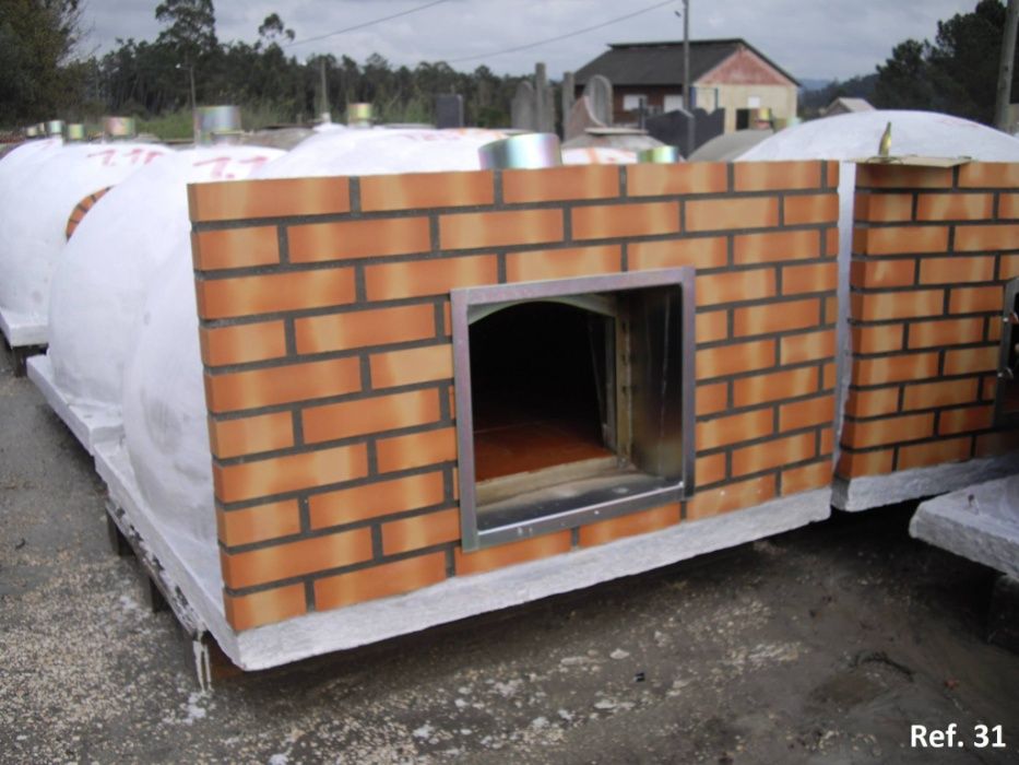 Forno a lenha de grandes dimensões