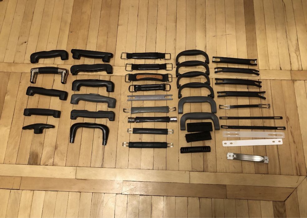 Запчастини для валізи-чемодана,колеса,ручки ,ніжки