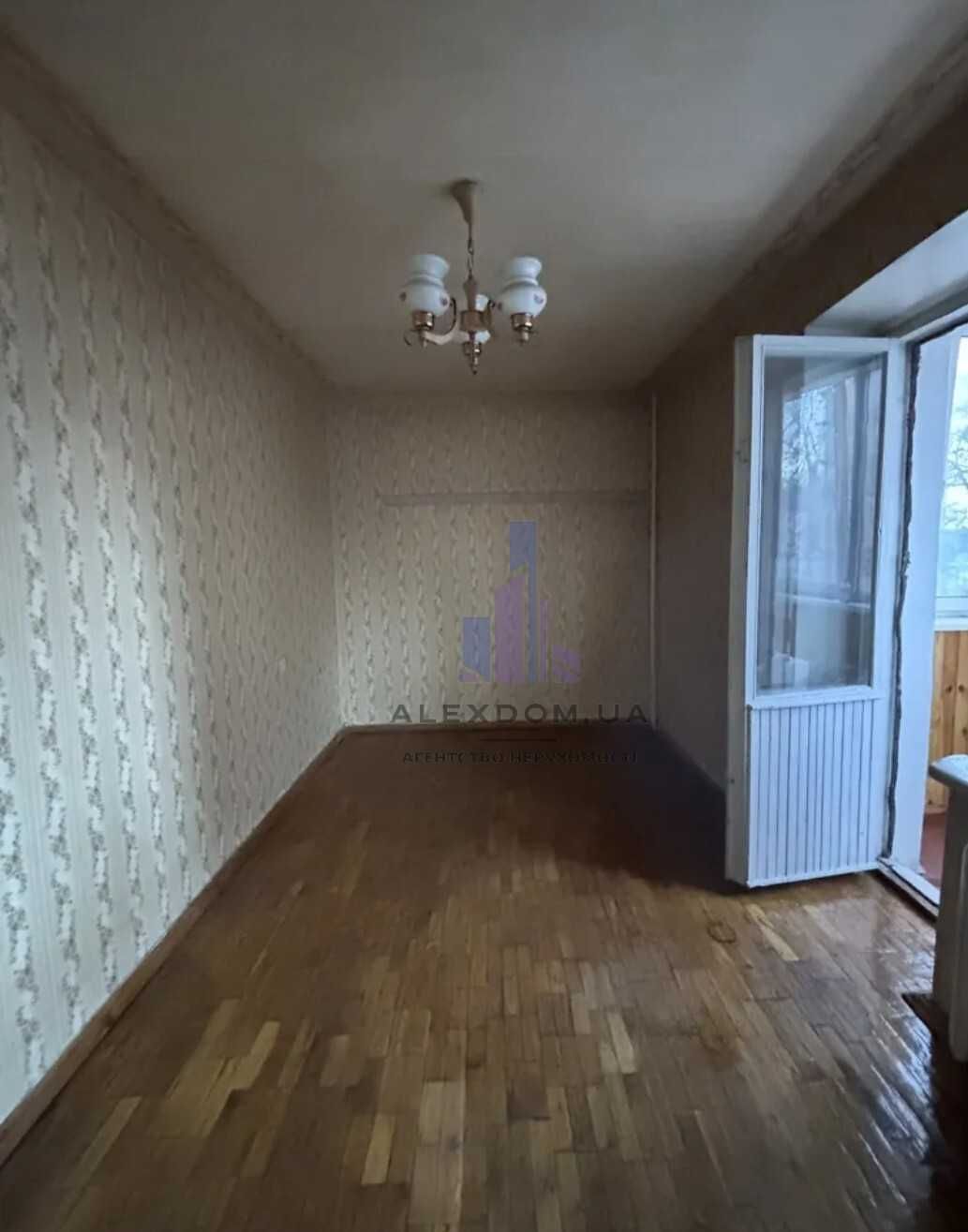 Продається 2к квартира в центрі міста Бровари, вул.Київська, 308.