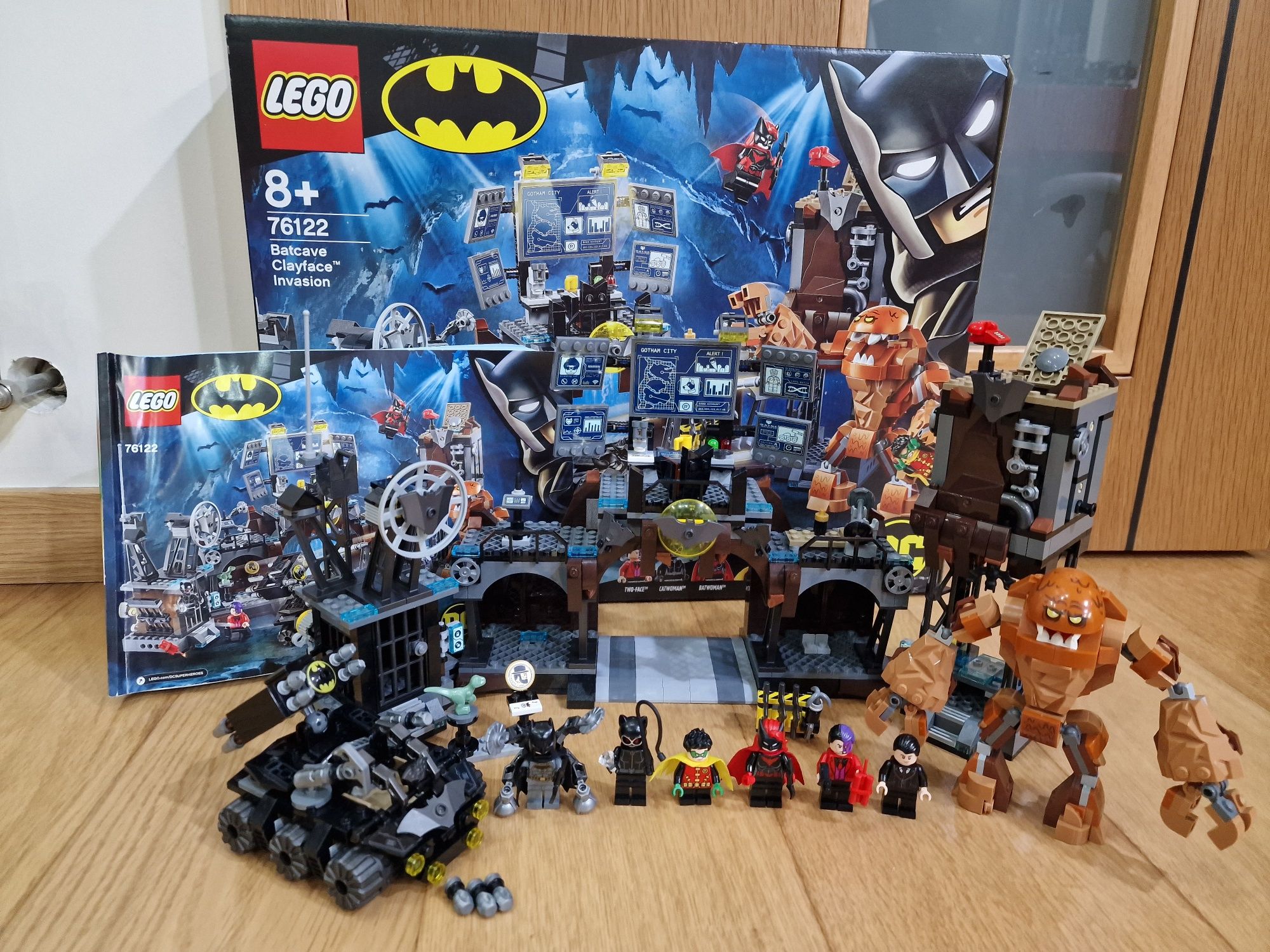 Lego Batcave Batman 76122