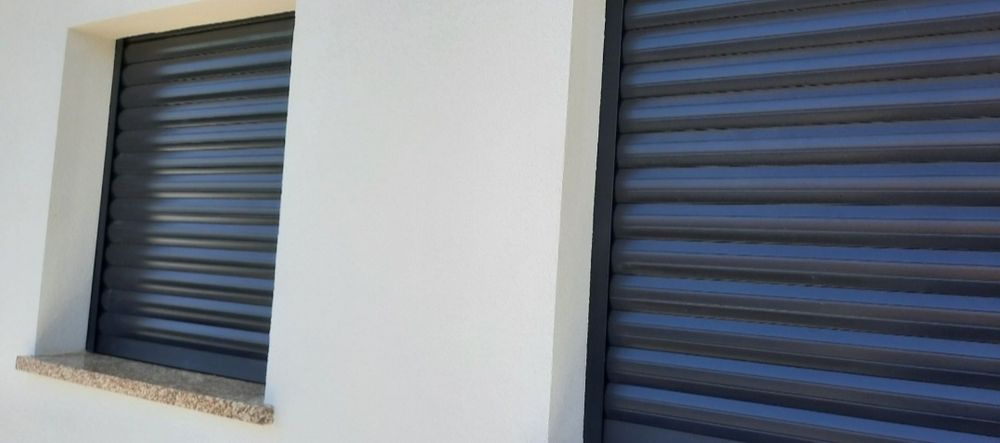 Assistência em portas e janelas alumínio, estores, portões de garagem