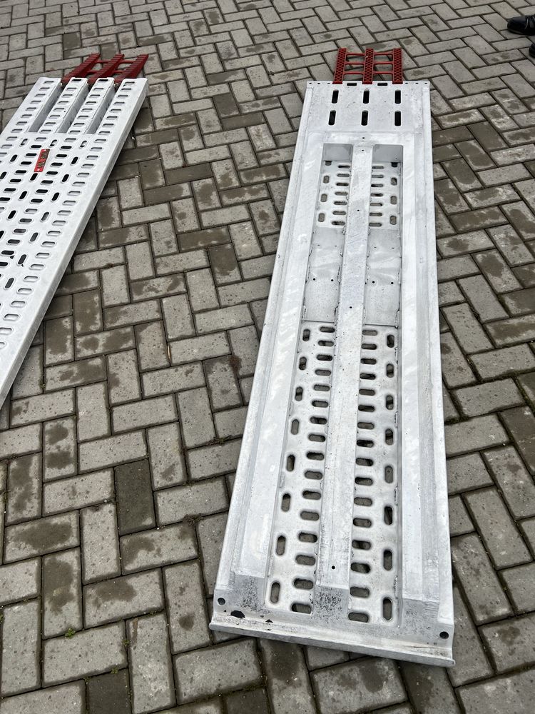 Najazdy aluminiowe Kassbohrer 230 cm 55 cm 8 cm nosnosc 8t