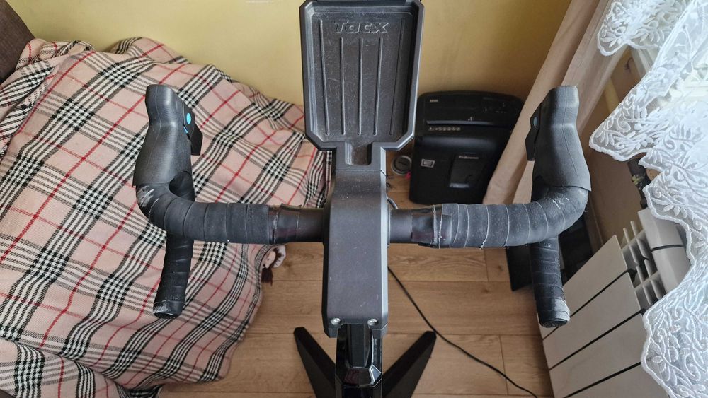 Trenażer rowerowy Tacx NEO Bike Smart