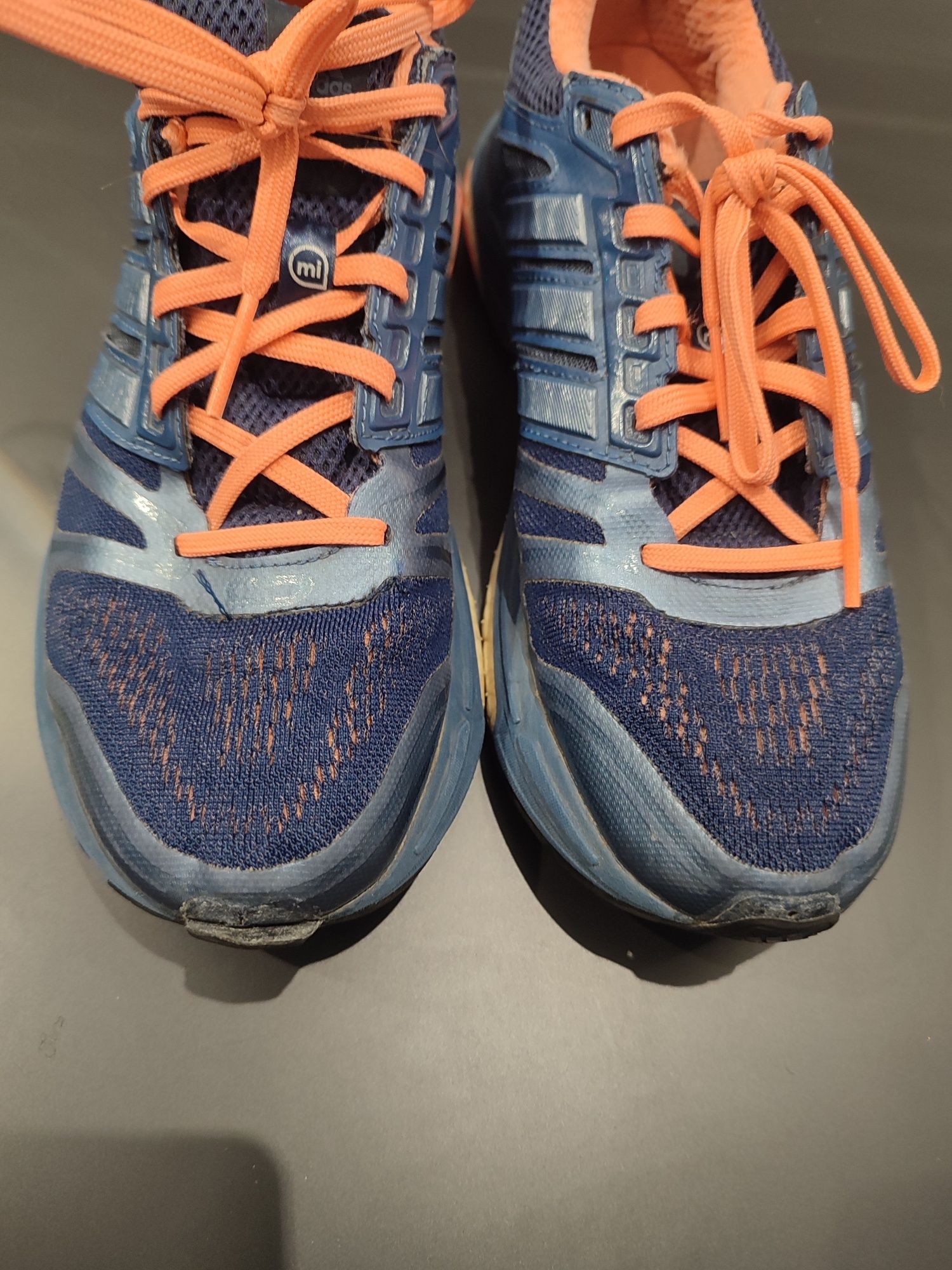 Granatowe buty Adidas Supernova 38
