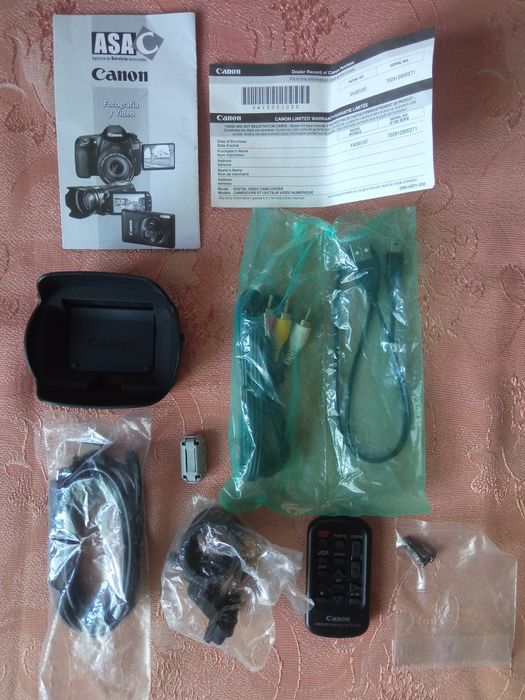 Відеокамера Canon XA20