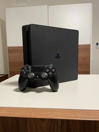 PlayStation 4 Slim (1TB)