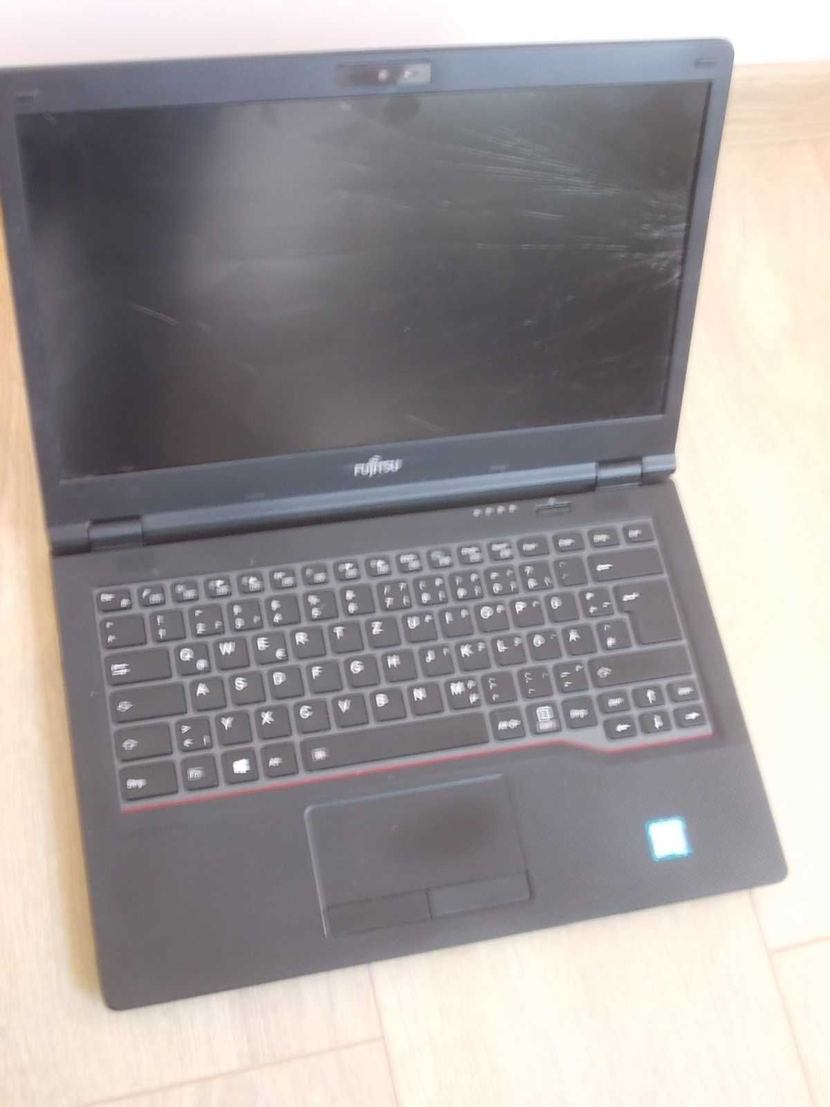 Fujitsu Lifebook E548 Core i5 8gen 8GB DDR4 256GB SSD