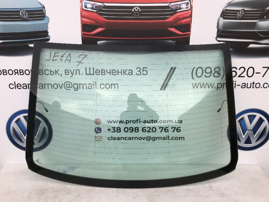 Задня шиба (скло)Volkswagen Jetta MK7