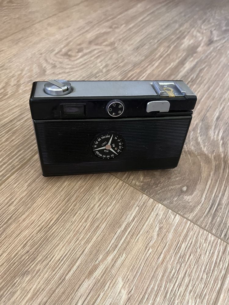 Vintage Retro PRL Aparat Fotograficzny Vilia + Etui