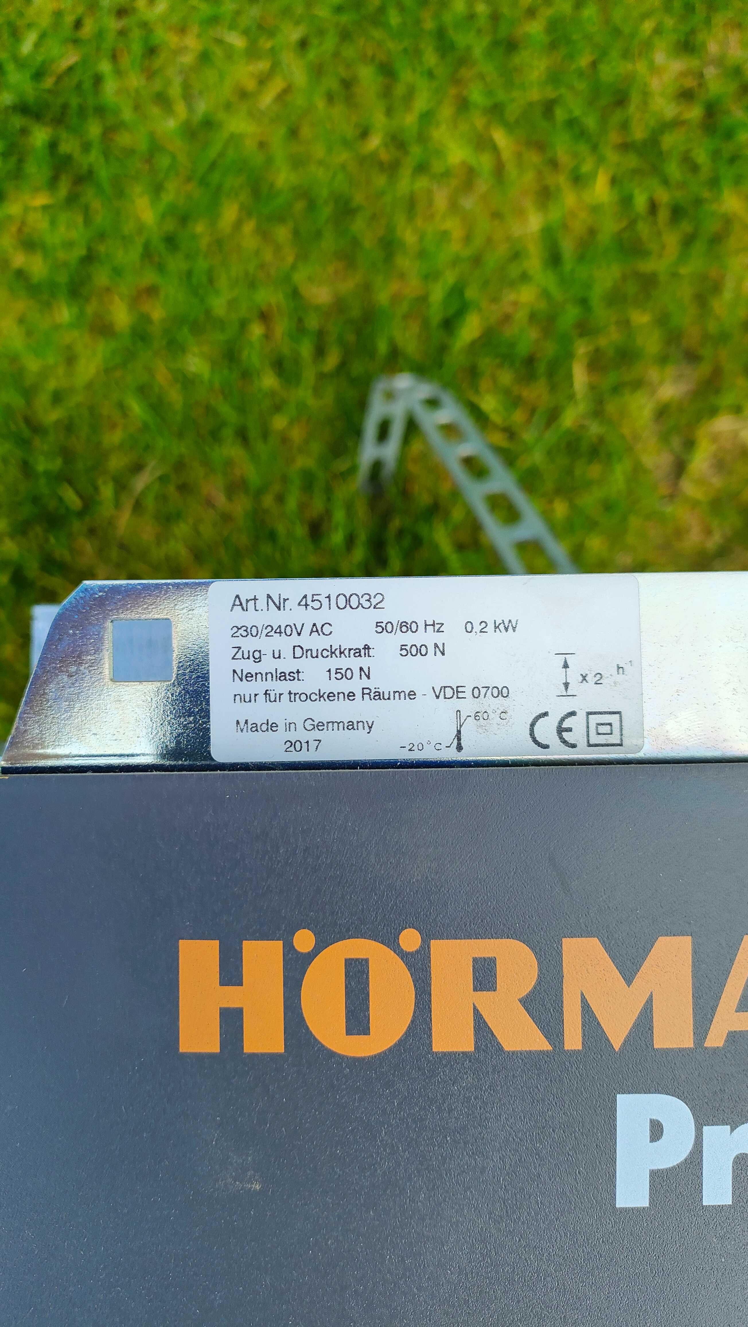 Brama Segmentowa  Hormann LPU 42 2500/1900 z napędem