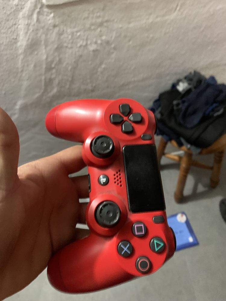 Ps4 com comando e mais 6 jogos
