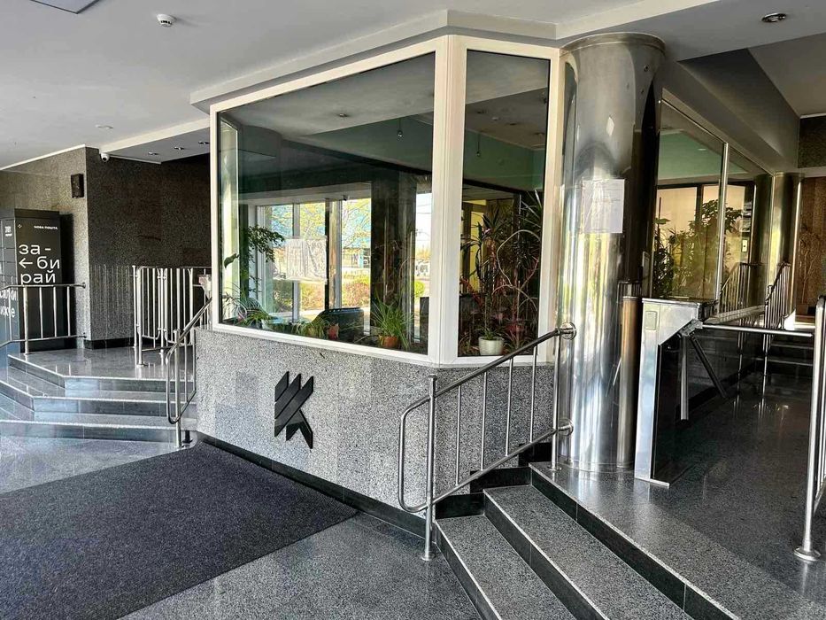 Двоповерховий офіс в БЦ, 81 м.кв., 2 поверх у подарунок, м. Дорогожичі