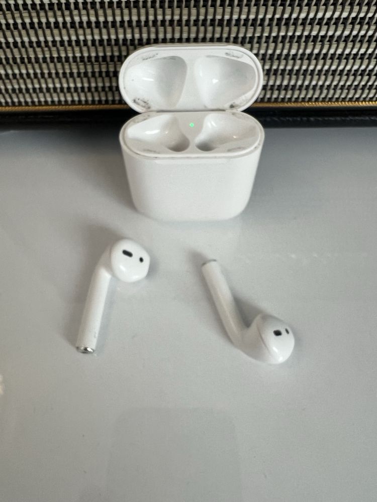 Apple AirPods 1