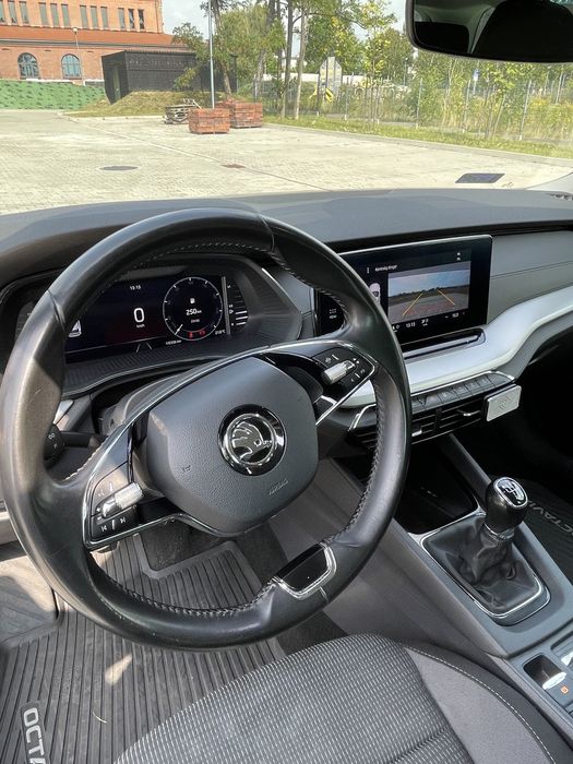 Skoda Octavia p. salon bezwypadkowa 1 wł bogata opcja po w . Rozrzadu