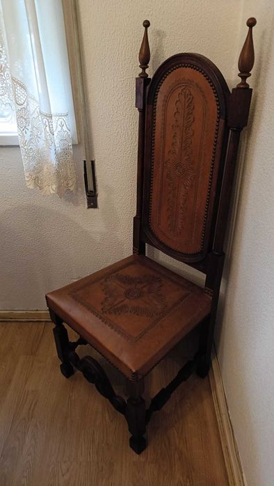 Sala de jantar muito bonita em estilo clássico